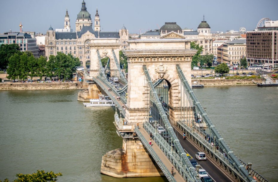 Széchenyi Chain Bridge, Budapest, Hungary